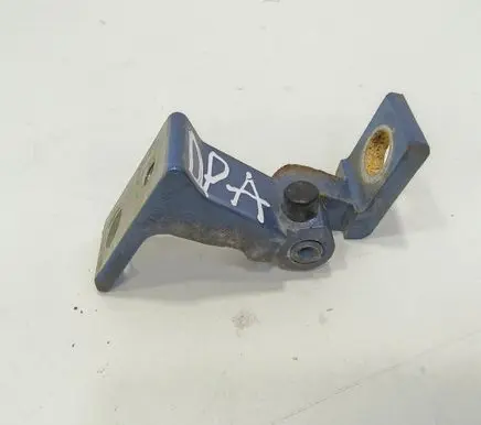 Volkswagen Golf VII Front door lower hinge 8K0831402K
