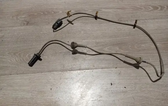 Volvo S60 ABS brake wheel speed sensor 10071160133 9467580