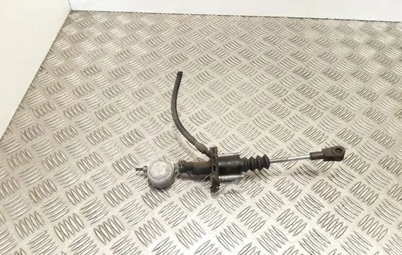 Opel Astra G Clutch master cylinder 90523769