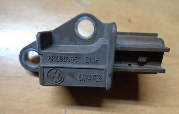 Audi A4 S4 B8 8K Airbag deployment crash/impact sensor 8K0959651