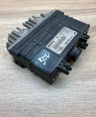 Volkswagen PASSAT B4 Engine control unit/module ECU 8A0907311L 0261203188