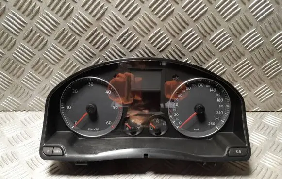Volkswagen Golf V Speedometer (instrument cluster) 1K0920863B V0003000 VWZ7Z0G8047114