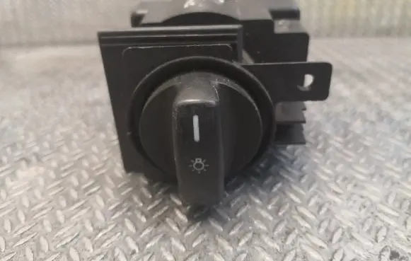 Mercedes-Benz A W169 Light switch 1695453004