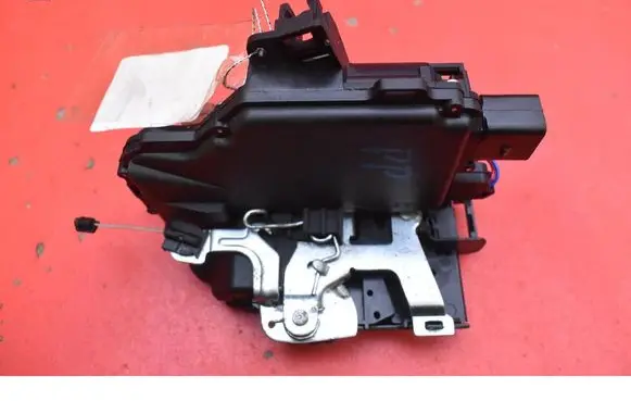 Volkswagen Bora Front door lock 