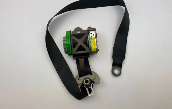 Toyota Corolla E140 E150 Front seatbelt 3063560