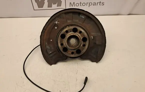 Mercedes-Benz E C207 W207 Rear wheel hub spindle/knuckle 