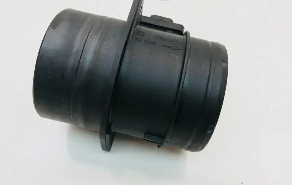 Volkswagen Amarok Mass air flow meter 03L906461A