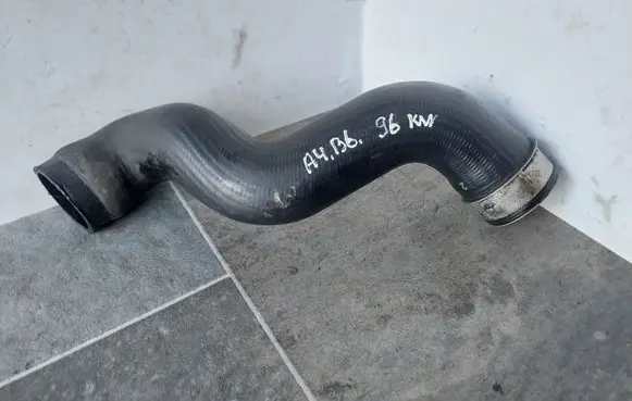 Audi A4 S4 B6 8E 8H Intercooler hose/pipe