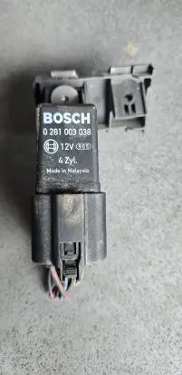 Glow plug pre-heat relay