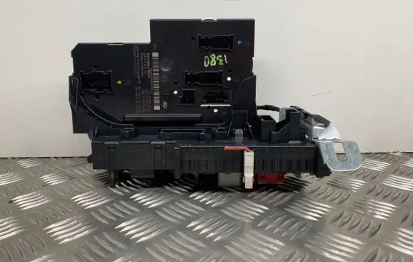 Mercedes-Benz E W212 SAM control unit 2129009522 2129015105 2129020008