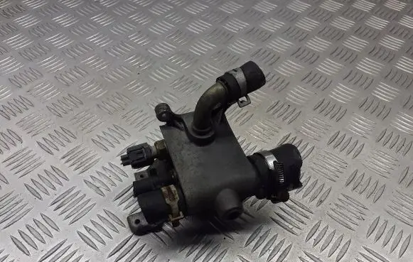 Ford Mondeo Mk III Thermostat housing 1S7G-8K556-AH