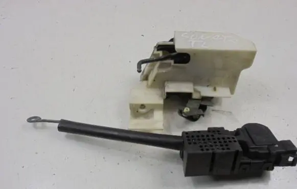 Hyundai Sonata Rear door lock