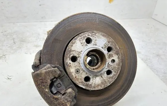 Volkswagen Polo Front wheel hub