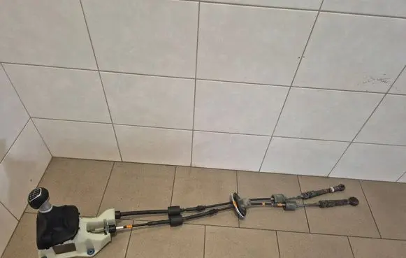 Hyundai i40 Gear shift rod 437003ZXXX