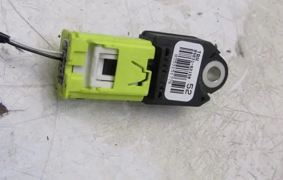 Toyota Auris E180 Airbag deployment crash/impact sensor 89831-02150