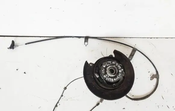 Rear wheel hub spindle/knuckle