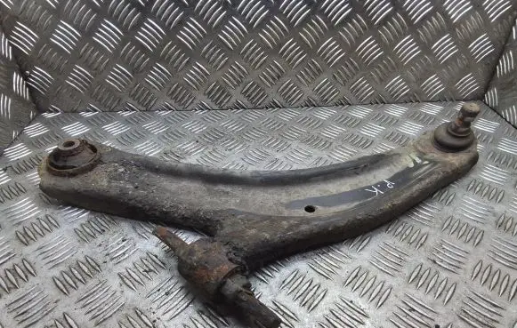 Nissan Qashqai+2 Front lower control arm/wishbone