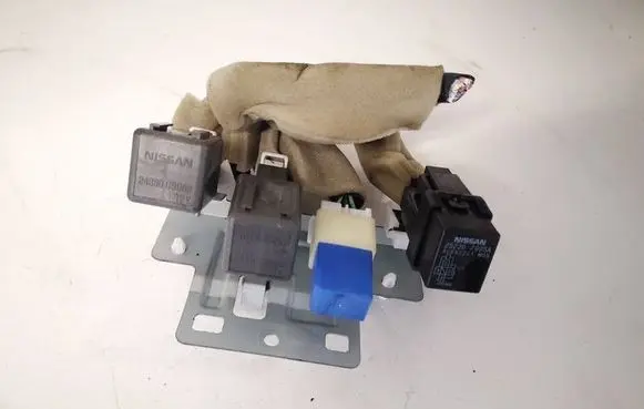 Nissan X-Trail T32 Fuse box set 252307995A