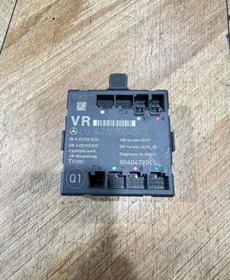 Mercedes-Benz C W204 Door control unit/module A2129004502 A2129028101 A2128203826