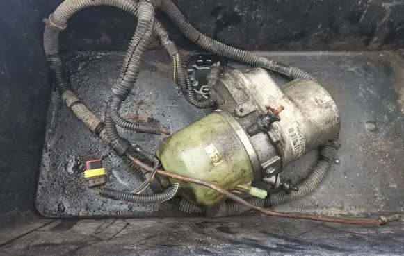 Opel Zafira A Power steering pump