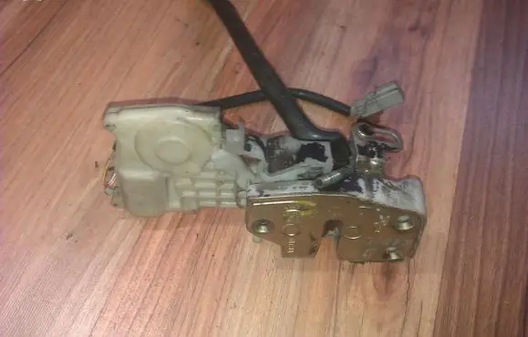 Honda Civic Rear door lock