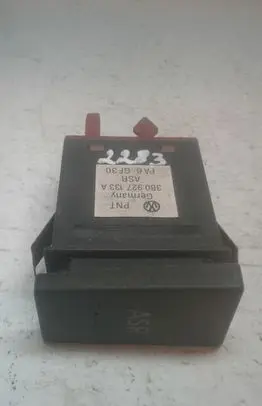 Volkswagen PASSAT B5 ESP (stability program) switch 3B0927133A