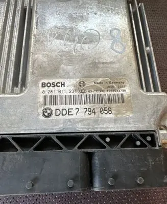 BMW 7 E65 E66 Engine control unit/module 7794058 0281011231