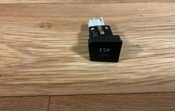 Volkswagen PASSAT B6 ESP (stability program) switch 3C0927117 03306