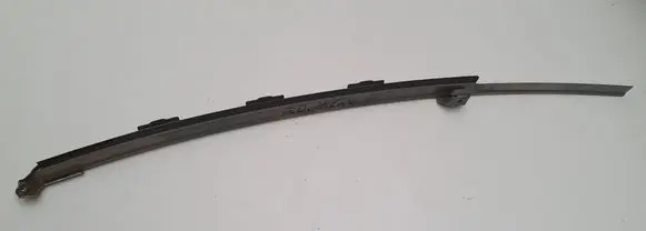 Toyota Hilux (AN10, AN20, AN30) Rear door windshield rail 
