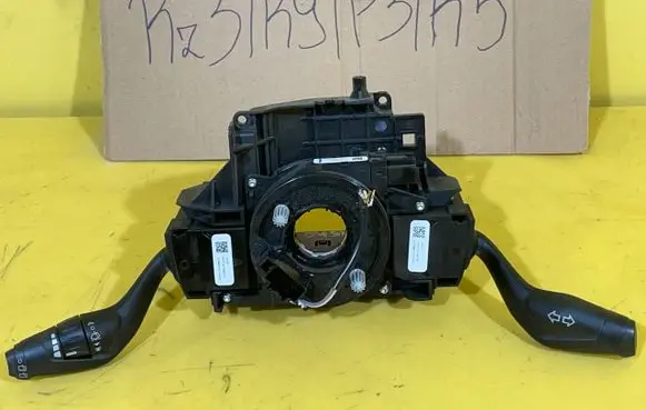 Ford Focus Tailgate/trunk/boot open switch 
