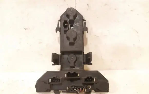 Volkswagen Golf IV Tail light bulb cover holder 1J6945257