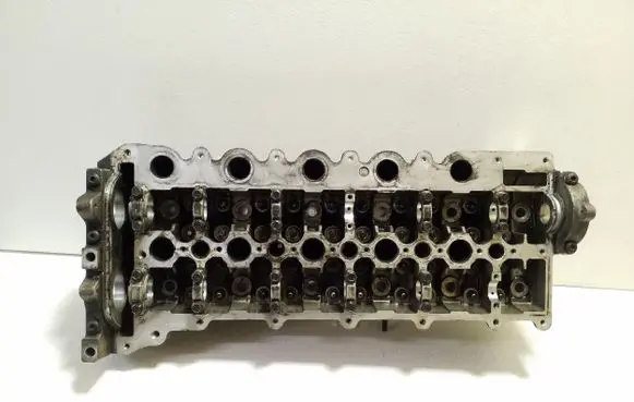 Volvo S60 Engine head 8692577