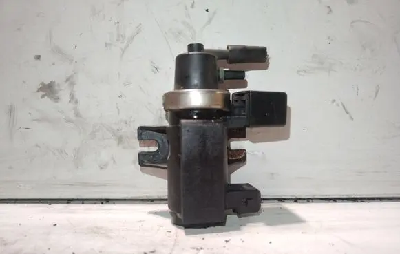 BMW X5 E53 Vacuum valve 72279600