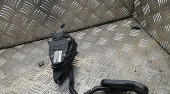 Volkswagen Sharan Accelerator throttle pedal 7M1721603A 98VW9F836AB 7M1721603