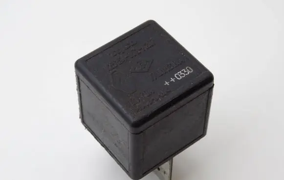 Renault Scenic II - Grand scenic II Other relay 7700821864