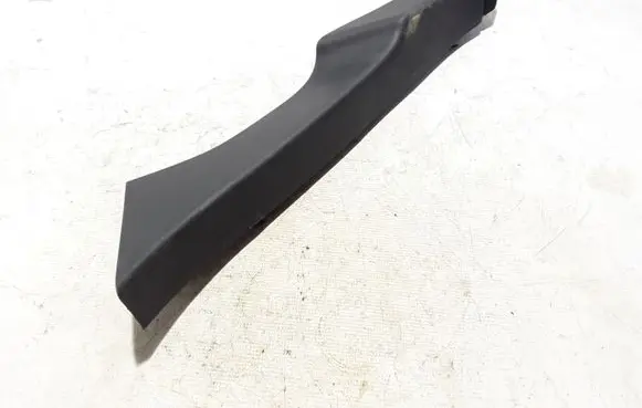 (D)pillar trim (top)
