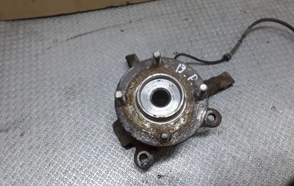 Mitsubishi Colt Front wheel hub spindle knuckle
