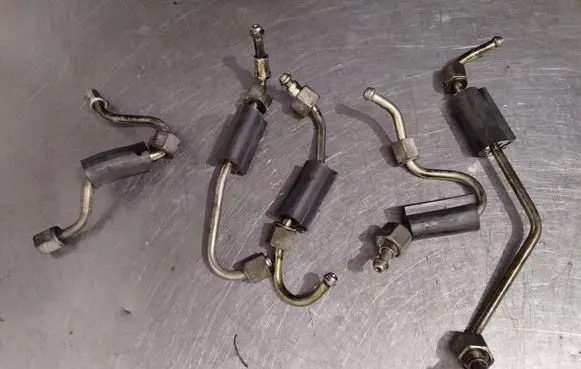 Opel Insignia A Fuel injector supply line/pipe