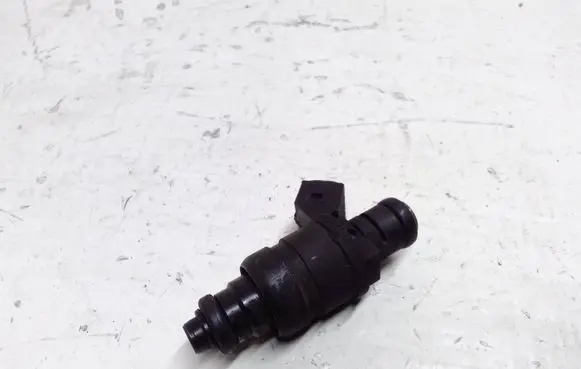 Audi A6 S6 C5 4B Fuel injector 078133551AC