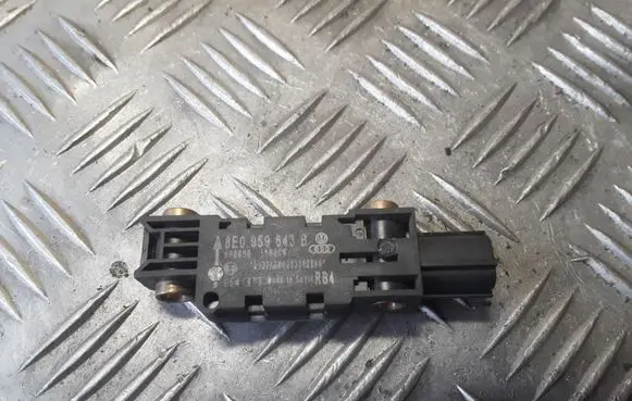 Audi A4 S4 B7 8E 8H Airbag deployment crash/impact sensor 8E0959643B