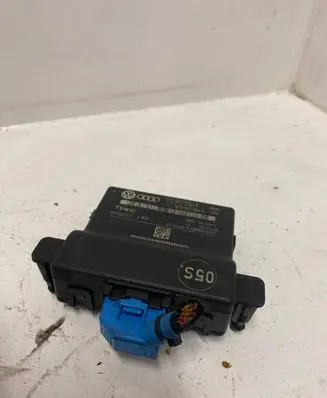 Volkswagen PASSAT B6 Gateway control module 3C0907530A 3C0907951A 402063F