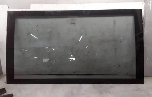 Iveco Daily 35.8 - 9 Side middle window/glass 