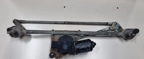 Chrysler PT Cruiser Front wiper linkage and motor 05288695AB A1590105613