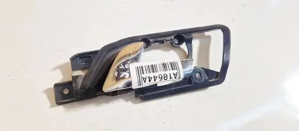 Volkswagen Polo IV 9N3 Rear door interior handle