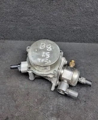 Audi A4 S4 B8 8K Vacuum pump 06H145100AB 06H127025K 06H127025N