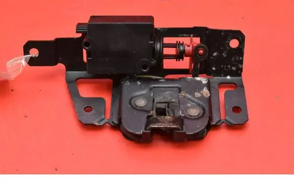 Tailgate/trunk/boot lock/catch/latch
