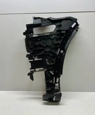 Front bumper mounting bracket