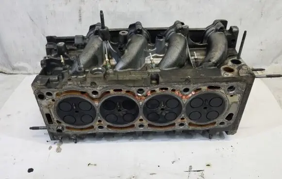Ford Galaxy Engine head 