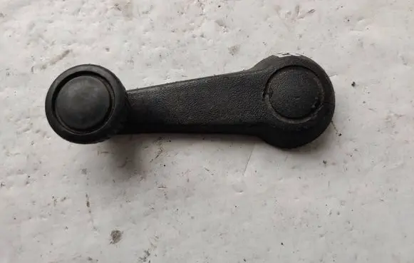 Audi 80 90 B2 Front door window winding handle 111837579B