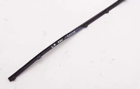 Daihatsu Rocky Door glass trim 
